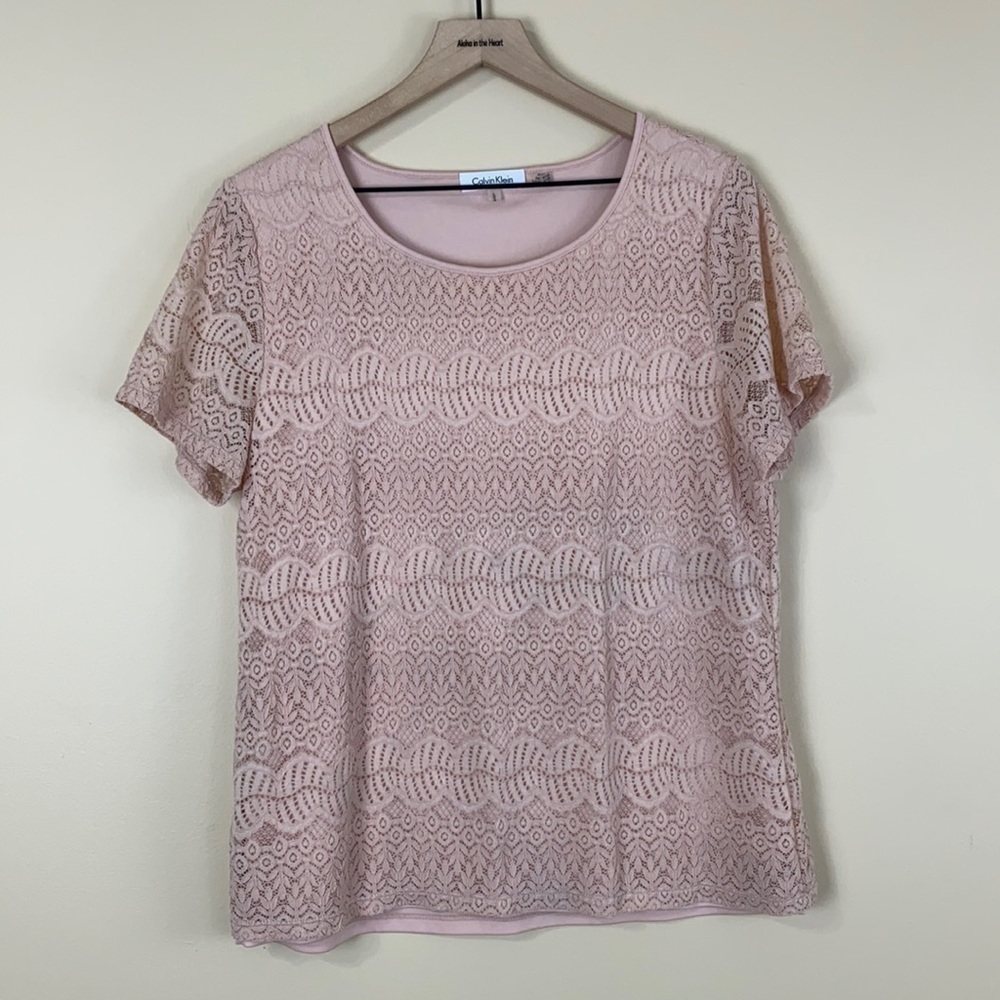 𝅺calvin Klein Tee